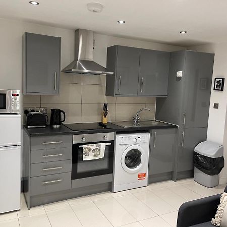 Modern 1 Bedroom Holiday Apartment In Southminster Exterior foto